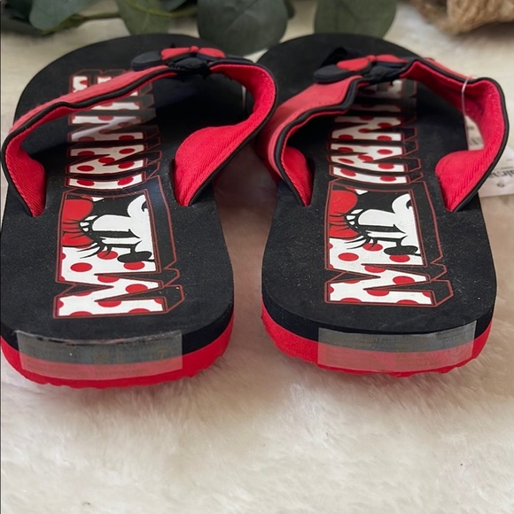 Minnie Mouse Red and Black Flip Flops with Bow - Picture 5 of 5